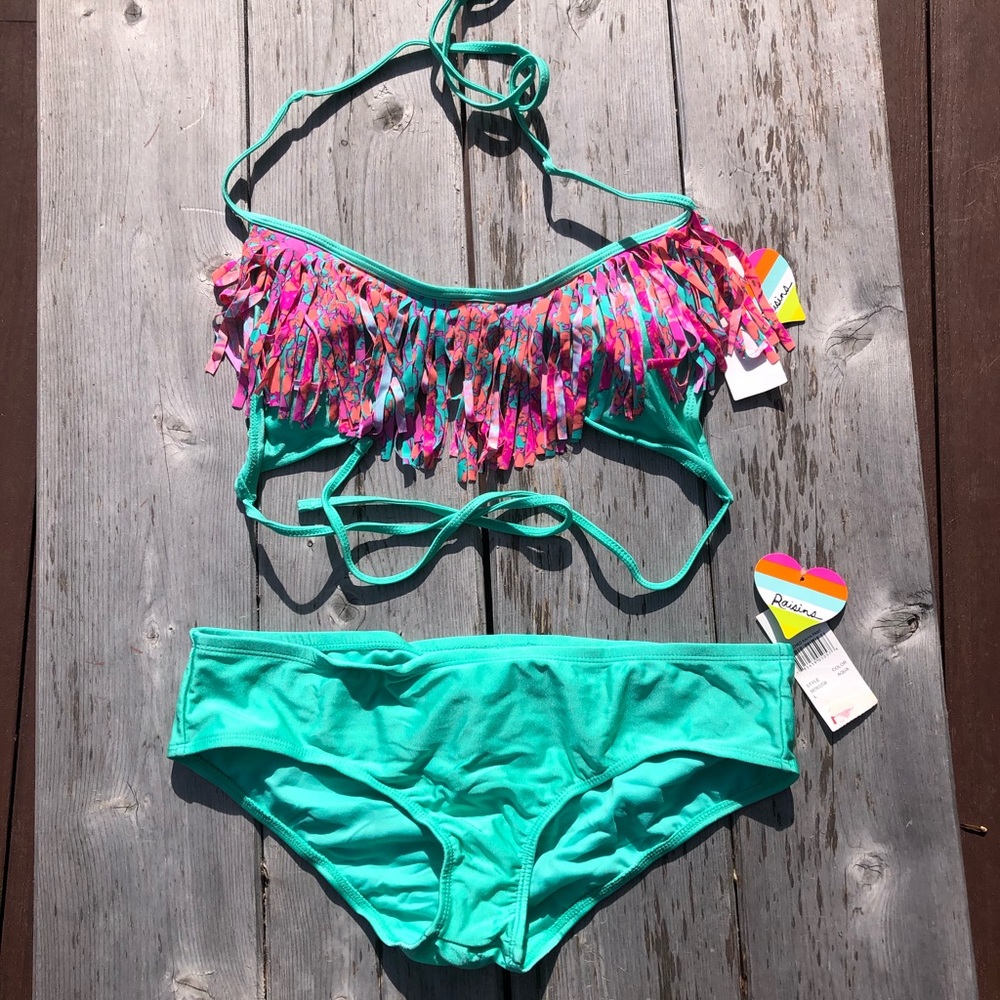 🌸Raisins bikini set with tassel top, LG🌸